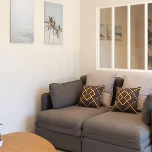 Appartement L36 Sea View Terrace 10min Walking To Sea/parking & Ac, Nice
